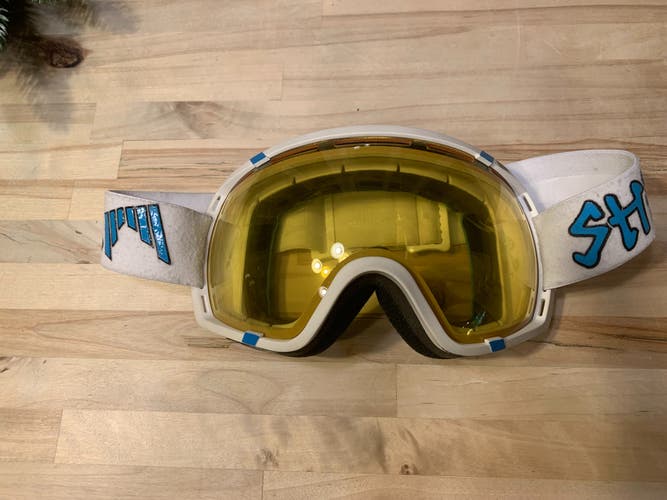 Used Shred Ski Goggles Medium