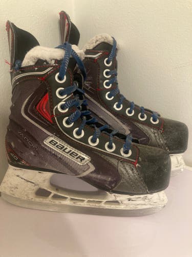 Used Bauer Regular Width Size 1 Vapor x40 Hockey Skates