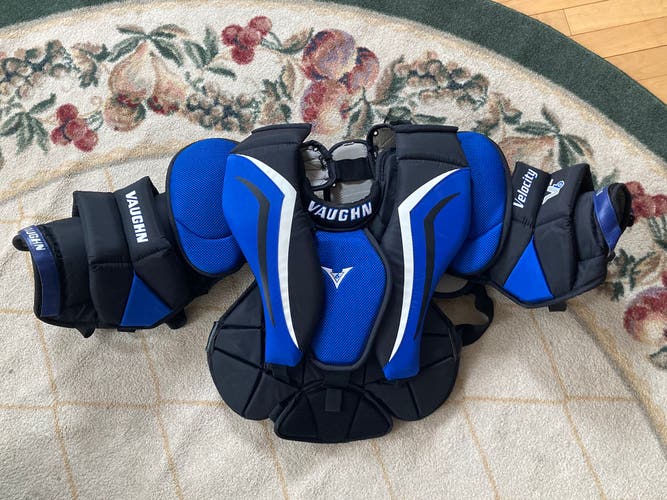 Used Medium Vaughn Velocity V6 Goalie Chest Protector