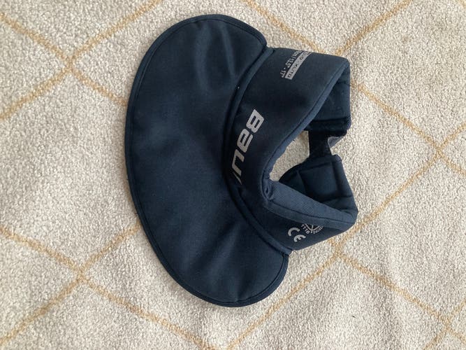 Used Bauer Bauer Jr. Goalie Neck Protector