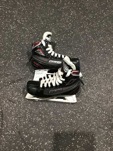 Used Bauer Vapor X700 Junior 02 Goalie Skates