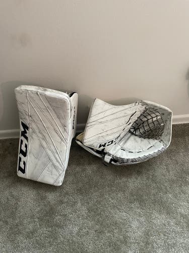 CCM E-Flex 5 Glove and Blocker