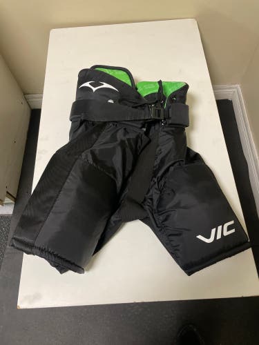 VIC CX2 Used Hockey Pants Jr L