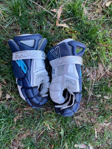 Villanova Maverik 13" Max Lacrosse Gloves