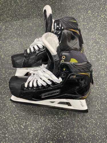 New Bauer Regular Width  Size 10 Supreme 2s Pro Hockey Goalie Skates
