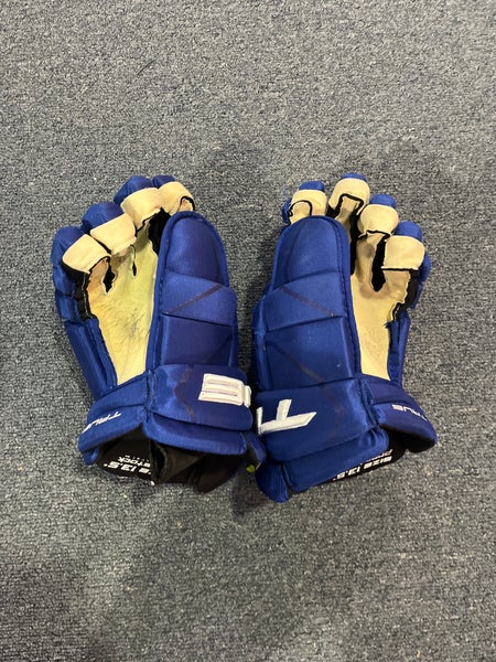 13.5 TRUE Catalyst 9X Gloves - Mathieu Joseph Tampa Bay Lightning - Pro  Stock Hockey