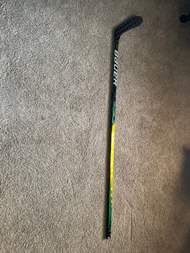 Bauer Supreme UltraSonic Stick 77 Flex P28