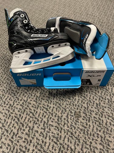 Bauer XLP Youth size 11 skate