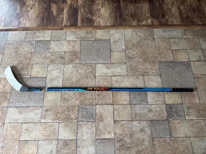 BROKEN Bauer Nexus Sync stick