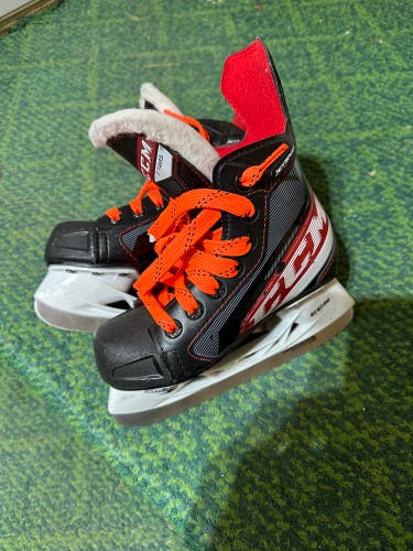 Used CCM Regular Width  Size 12 JetSpeed FT485 Hockey Skates