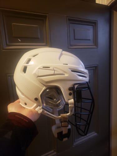 Warrior box helmet large