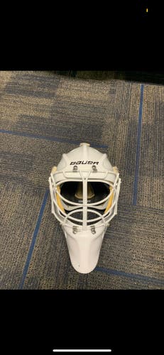 Bauer 960 goalie helmet Size Large