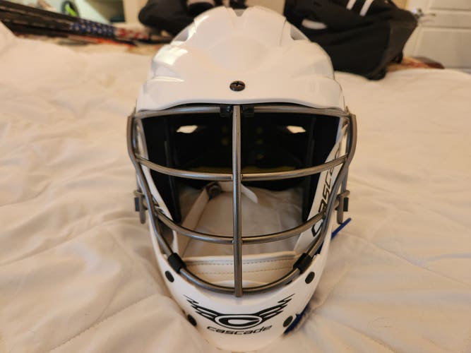 New Player's Cascade CS-R Youth Helmet