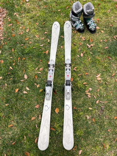Women's 160 cm With Bindings t nine Skis