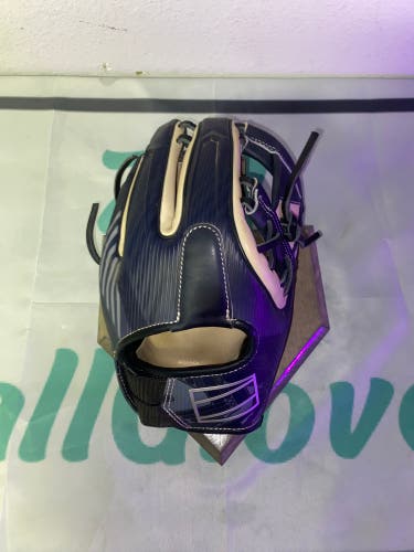 Like New Rawlings REV1X 11.5”