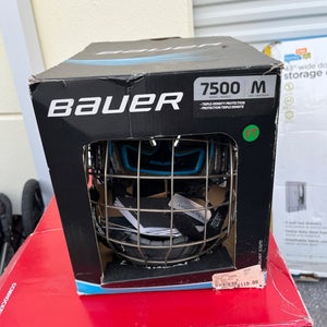 New Medium Bauer 7500 Helmet