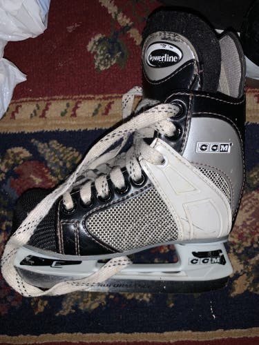 Used CCM Regular Width Size 10 Powerline Hockey Skates