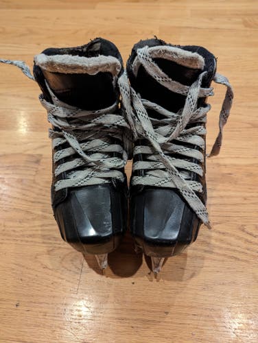 Junior Used Bauer Supreme S170 Hockey Goalie Skates Regular Width Size 5