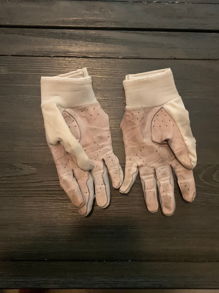 Used Small Marucci Signature Batting Gloves