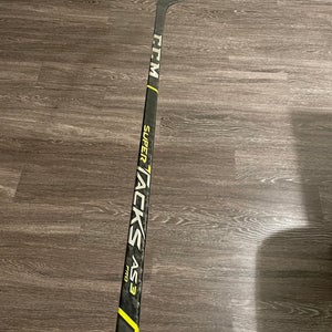 CCM Super Tacks AS3 Pro Stick 65 Flex RH P28