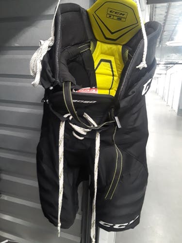 Senior Used Large CCM Tacks 9060 Hockey Pants Pro Stock