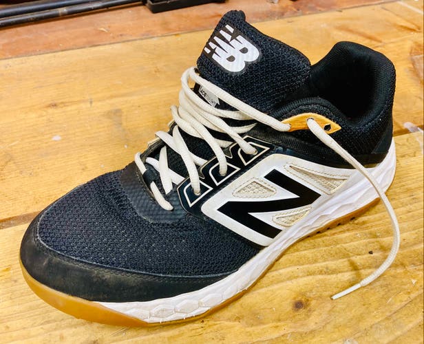 Black Men's Used Size 9.0 (Women's 10) New Balance Shoes