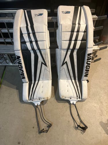 Used 33" Vaughn Velocity V9 Goalie Leg Pads
