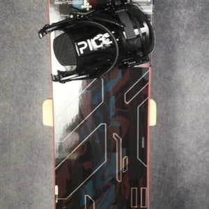 NEW ROSSIGNOL DISTRICT SNOWBOARD SIZE 159 CM WITH NEW PICCO LARGE BINDINGS