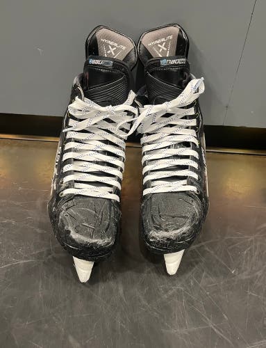 Used Bauer Regular Width Pro Stock Size 9.5 Vapor Hyperlite Hockey Skates