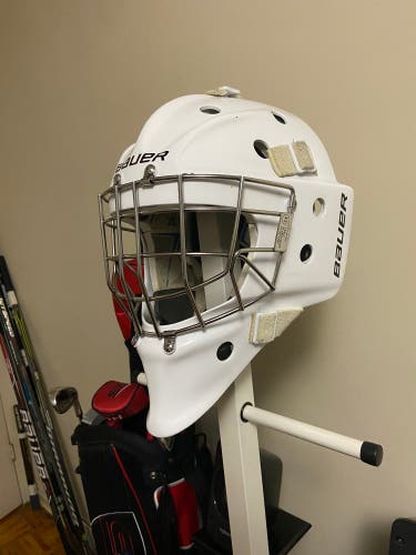 Used Senior Bauer Profile 950 Medium Goalie Mask
