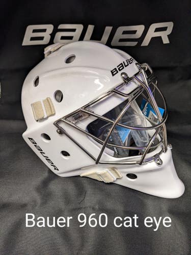 Senior medium New Bauer 960 Goalie Mask cat eye