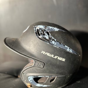 Used Small / Medium Rawlings R16 Batting Helmet