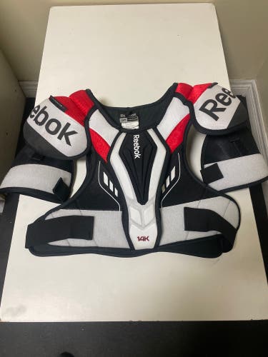 Reebok 14K Shoulder Pads Sr M, Used