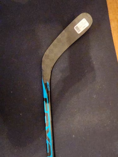Senior New Right Handed Bauer Nexus Sync Hockey Stick P88
