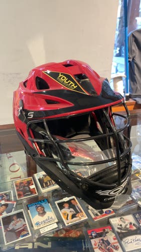 New Player's Cascade S Youth Helmet