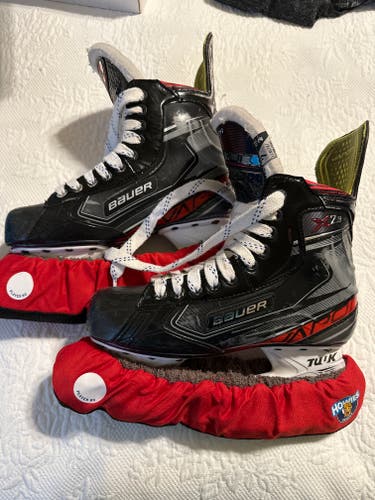 Senior Used Bauer Vapor X2.9 Hockey Skates Regular Width Size 7
