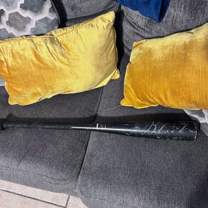 Used Marucci (-8) 29 oz 28" Black 2 Bat