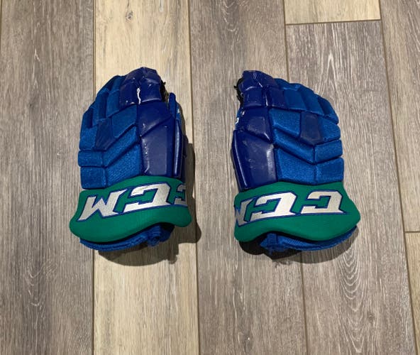 14" CCM Pro Model Hockey Gloves