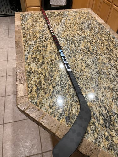Senior Used Right Handed CCM JetSpeed FT5 Pro Hockey Stick P28