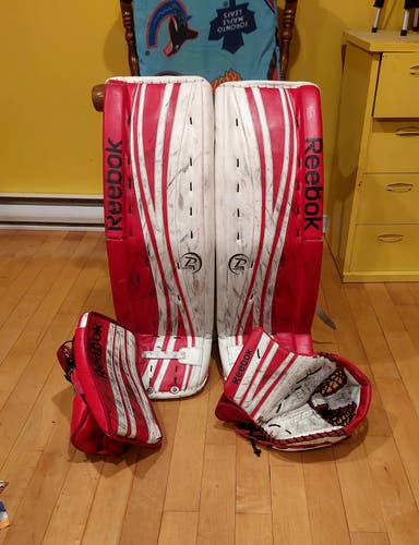 Used 35"+1.5 Reebok Premier 4 Pro Goalie Full Set