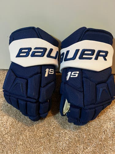 Maple Leafs Bauer 1S-14”