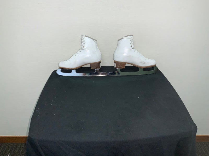 Pre Owned PRO Teri Figure Skates SIZE 5A Made in USA