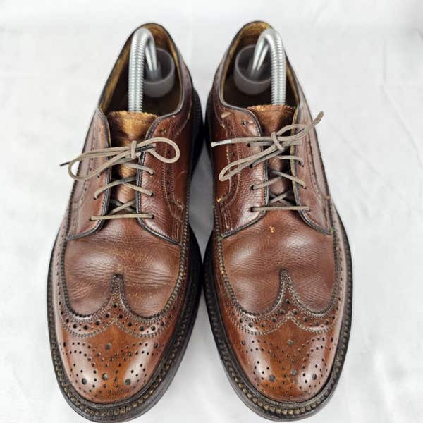 Vintage Florsheim 93602 Imperial Long Wing V-Cleat 5 Nail  display picture 2