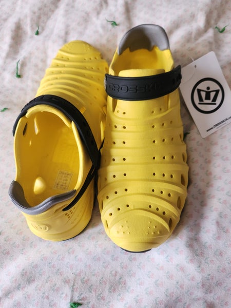NEW CROSSKIX HYBRID FOOTWEAR Sandals Yellow Unisex Size 6.0 (Women's 7.0) adjustable Strap