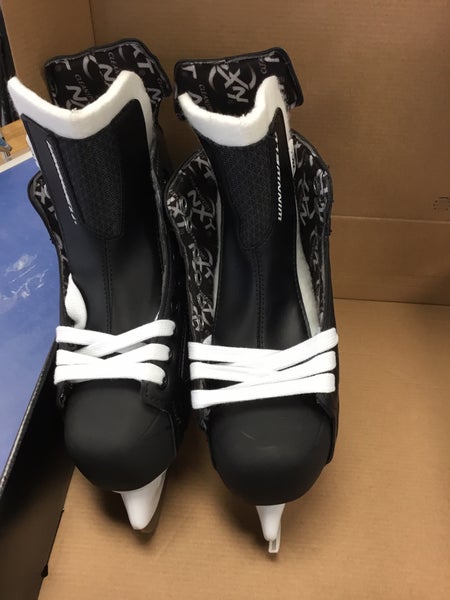 Winnwell AMP300 hockey skates sz 3