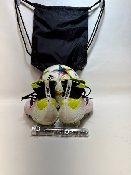 Nike superfly 4 multicolor way and champions league match ball