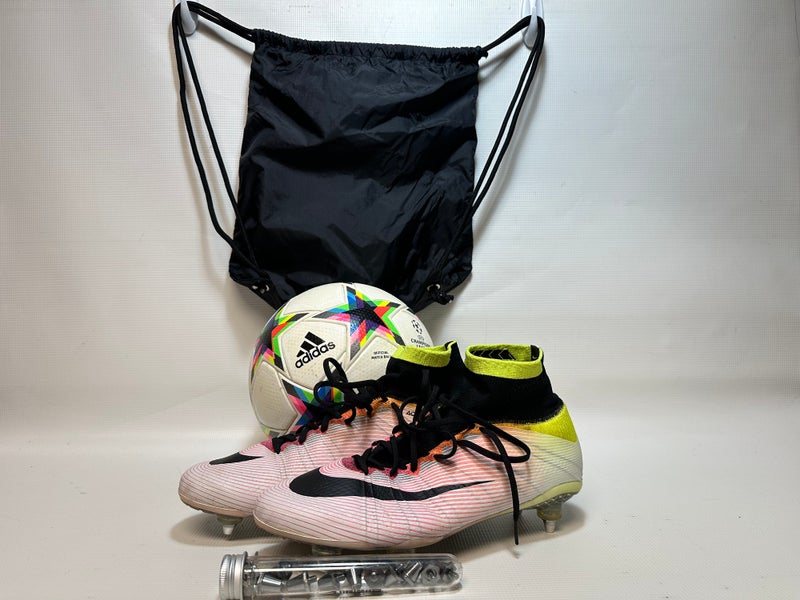 Nike superfly 4 multicolor way and champions league match ball