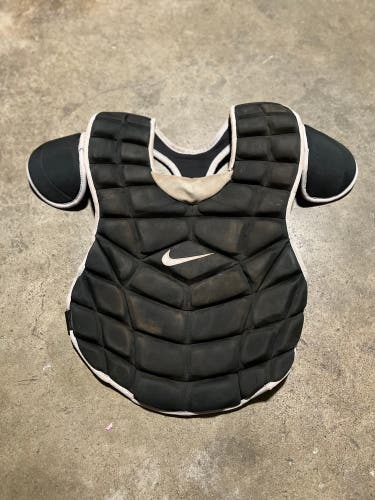 Nike Catcher's Chest Protector