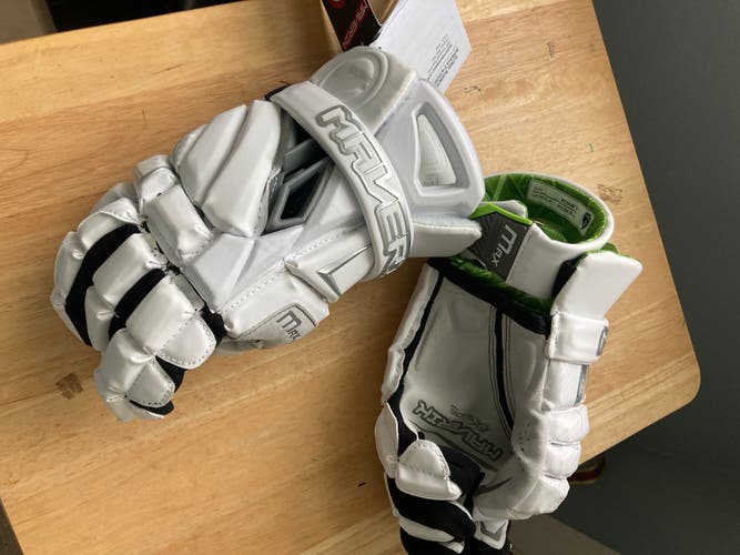 Maverik Max 12” gloves white