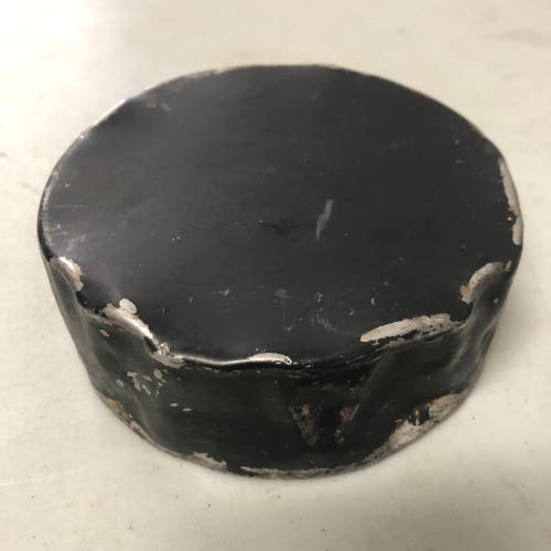 Hockey puck for the blind